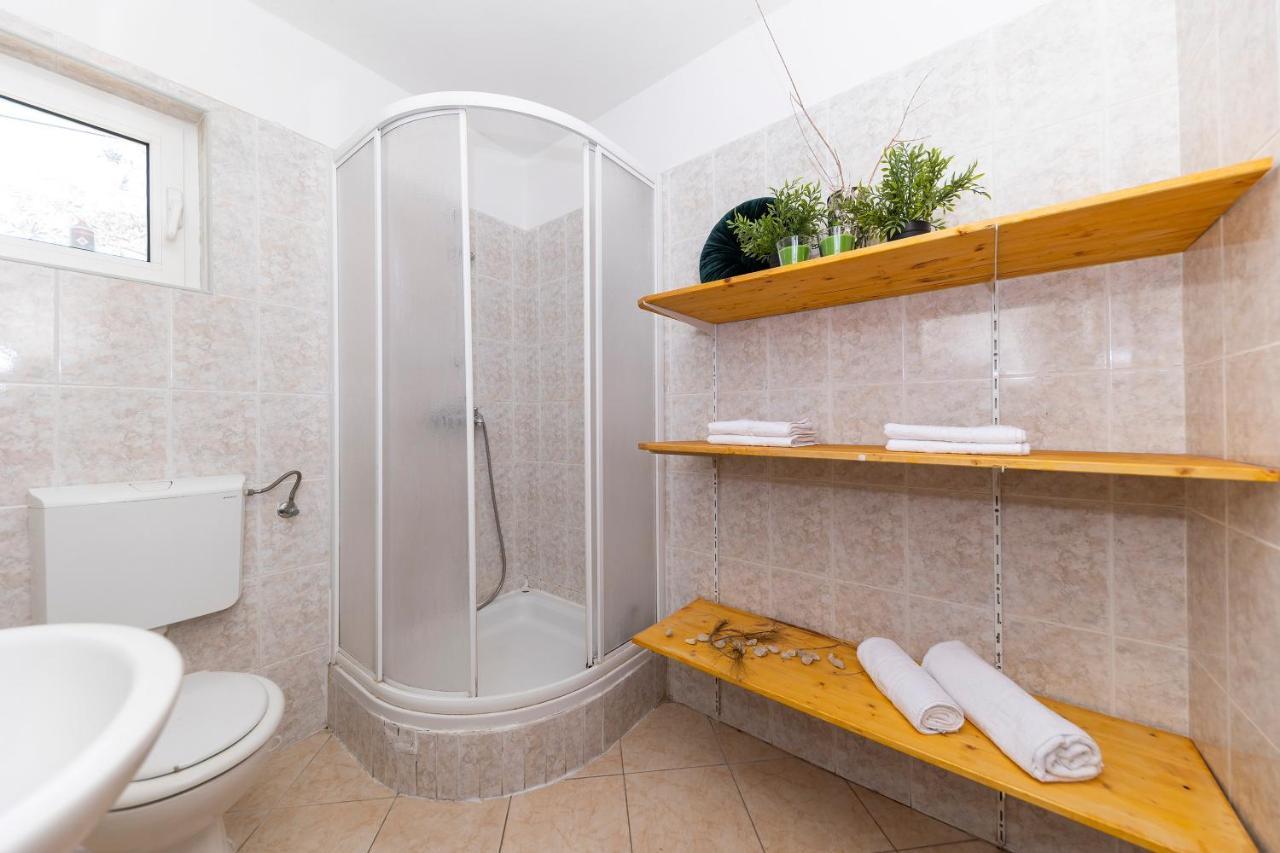 Apartments Seaside بيبينيا المظهر الخارجي الصورة