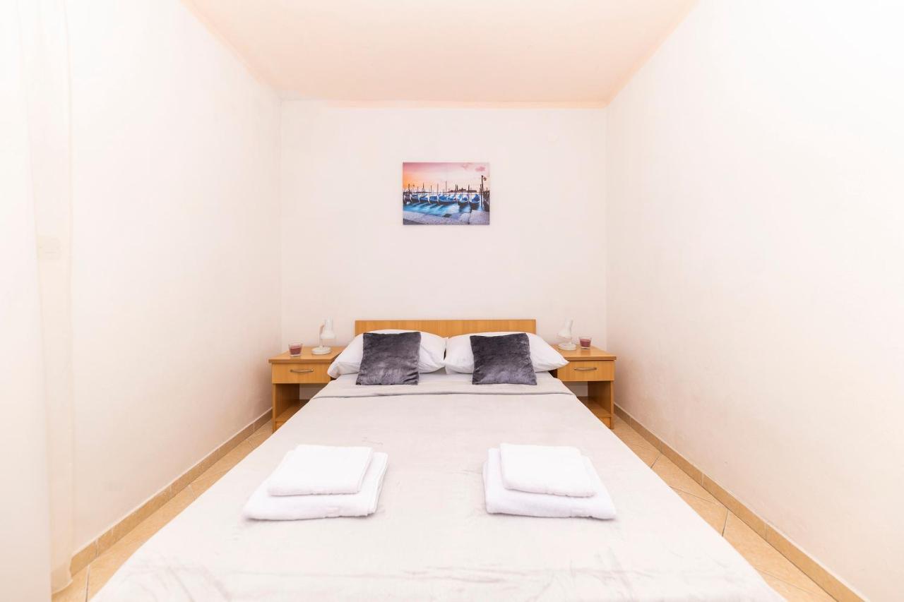 Apartments Seaside بيبينيا المظهر الخارجي الصورة