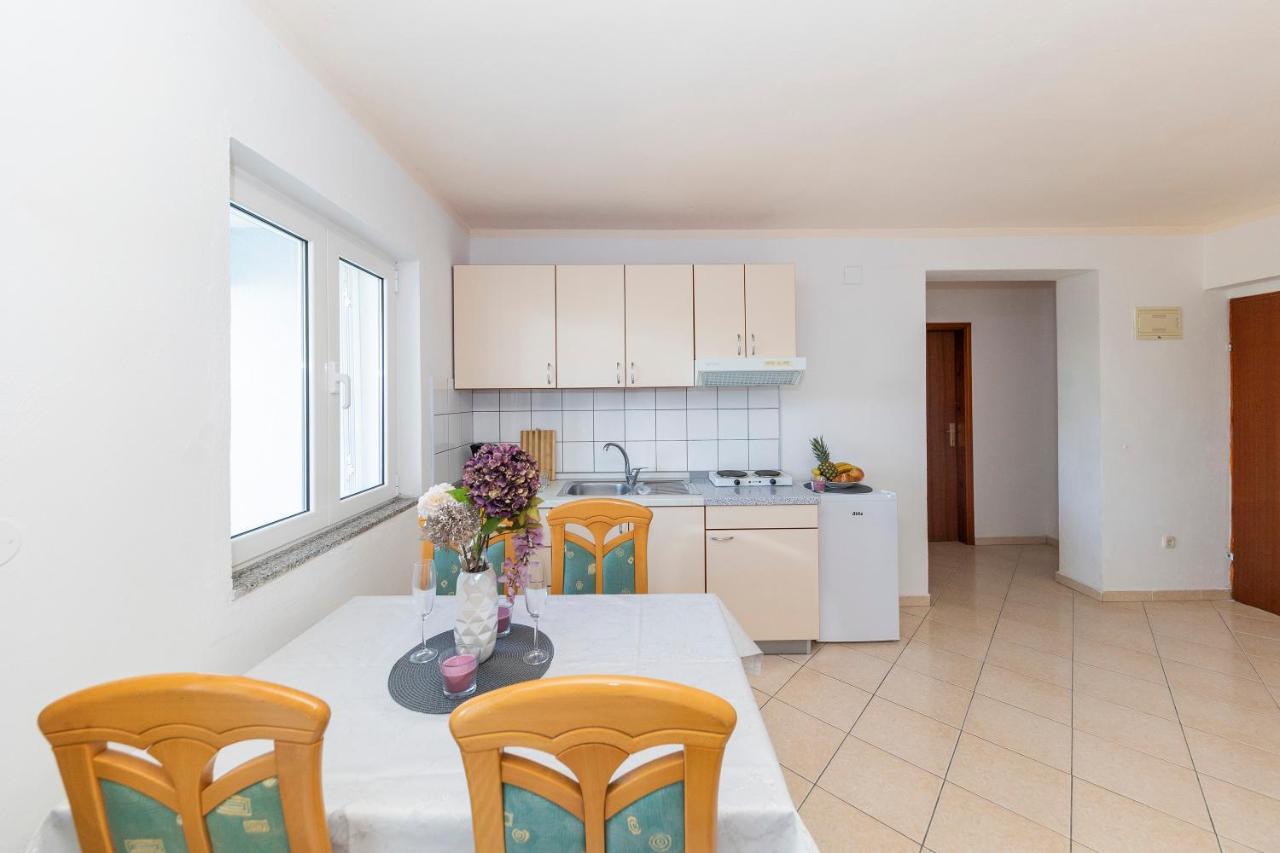 Apartments Seaside بيبينيا المظهر الخارجي الصورة